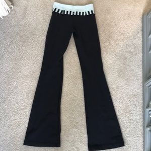 Lululemon yoga pants